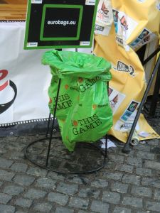 Papierkorb in der Stadt